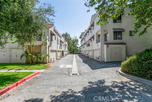 Foto del edificio - 12411 Osborne St
