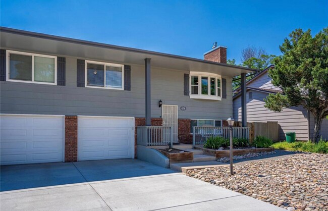 Foto del edificio - 6714-6716 Hampton Dr