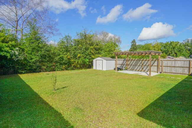 Building Photo - 2379 Kirkwood Dr