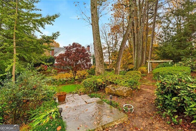 Building Photo - 120 Savannah Estates Dr