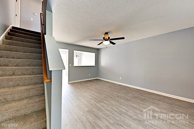 Building Photo - 105 Curvewood Rd