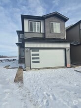 Building Photo - 315 Bluff Cove