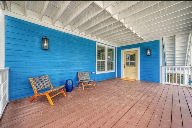 Building Photo - 1110 Avenue K Ave