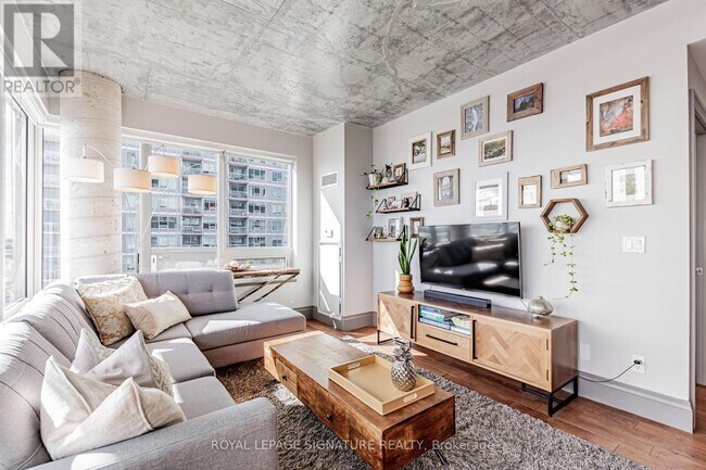 Photo du bâtiment - 55 E Liberty St