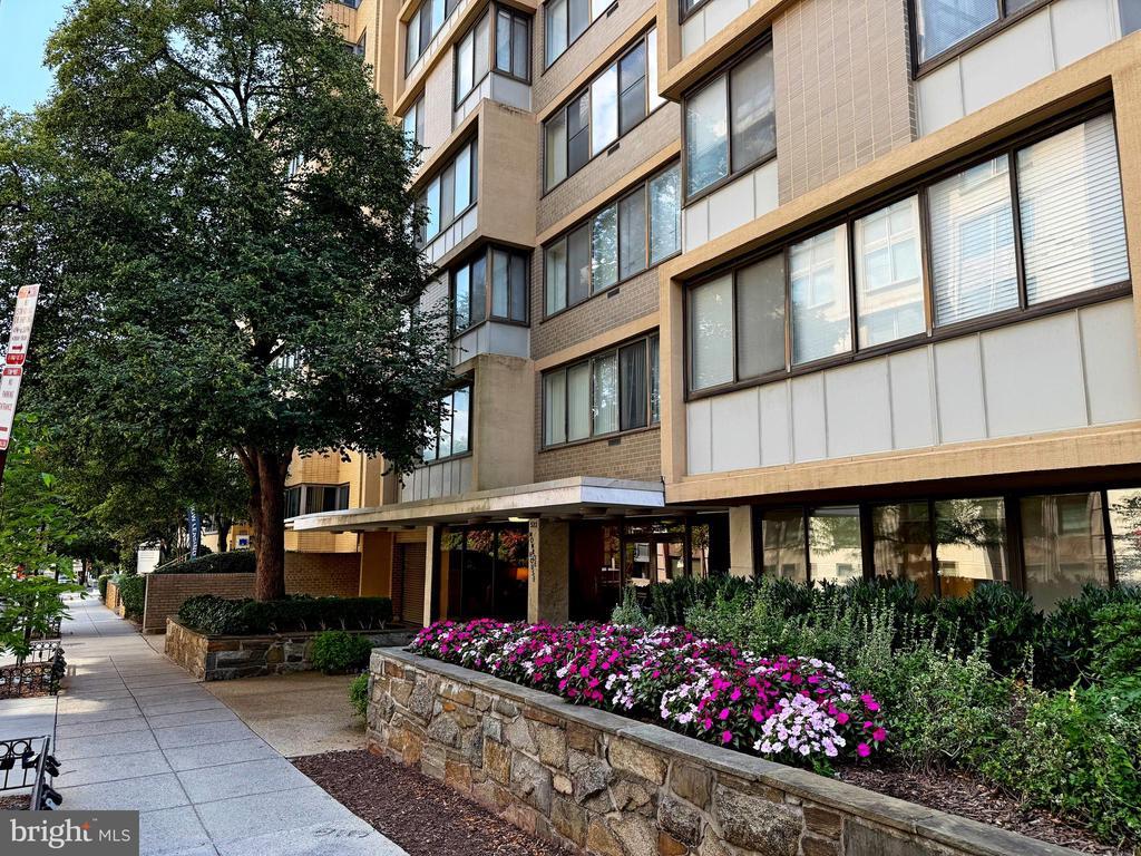 Foto principal - 522 21st St NW