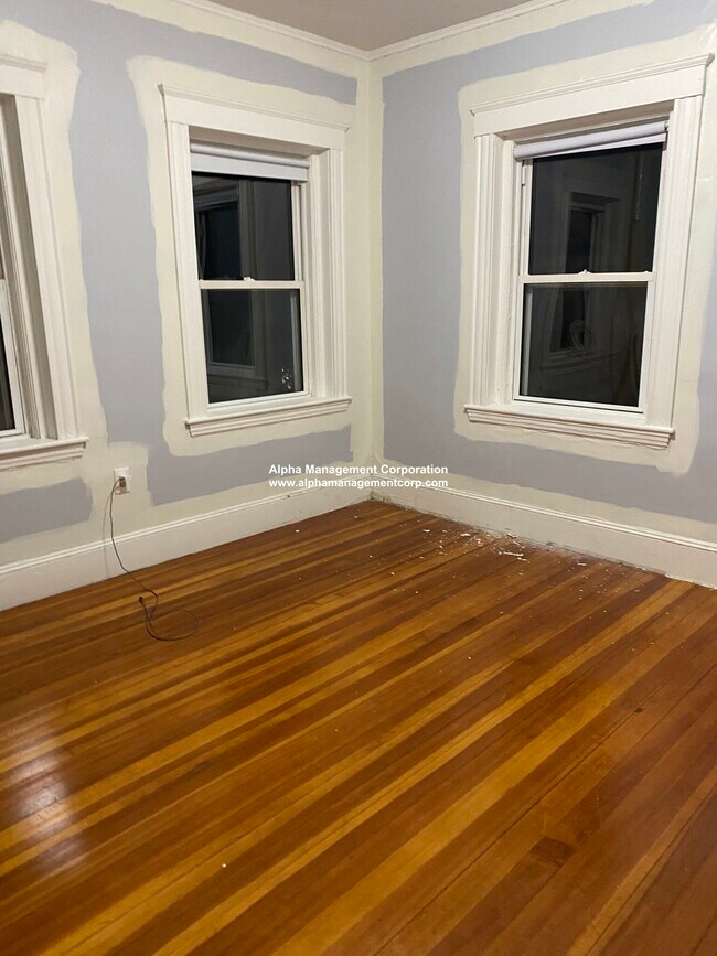 Building Photo - 11 Westwood Rd