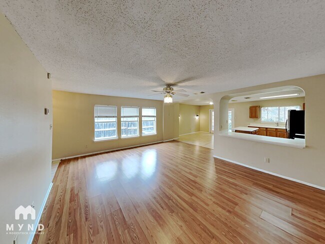 Foto del edificio - 21638 Longwood