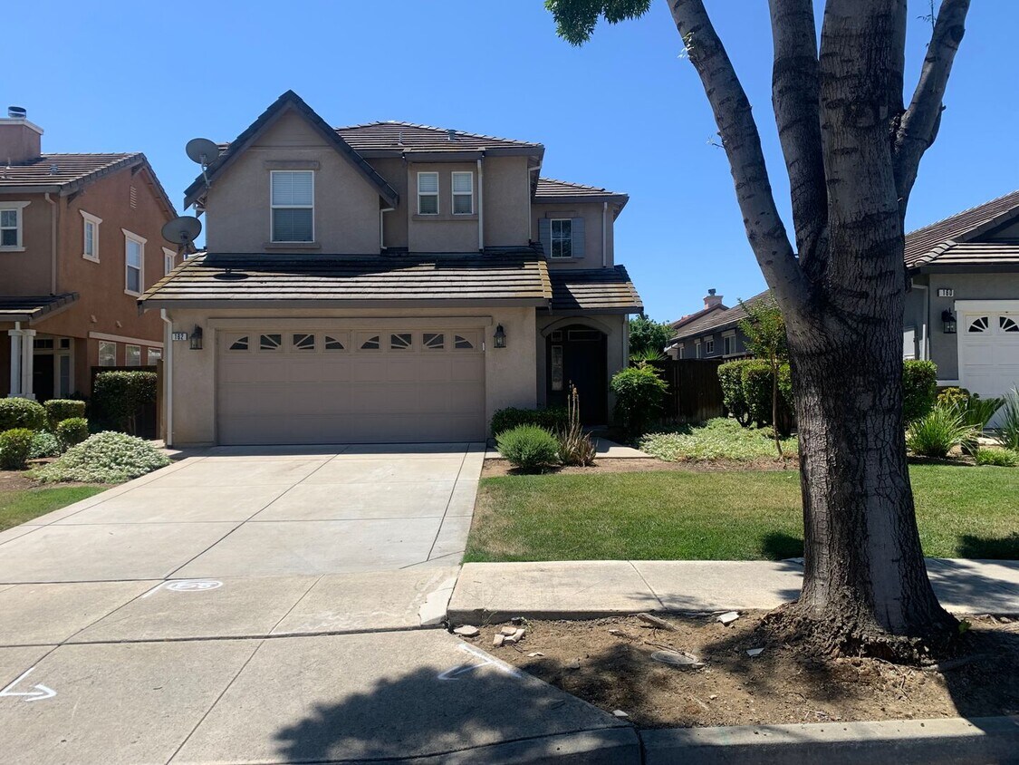 Primary Photo - Terrific Brentwood Location!