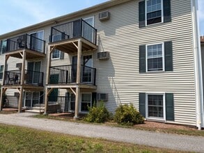 Building Photo - 807 White Cedar Blvd