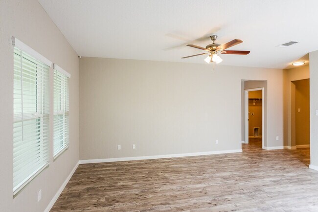 Building Photo - 1036 Raceland Rd
