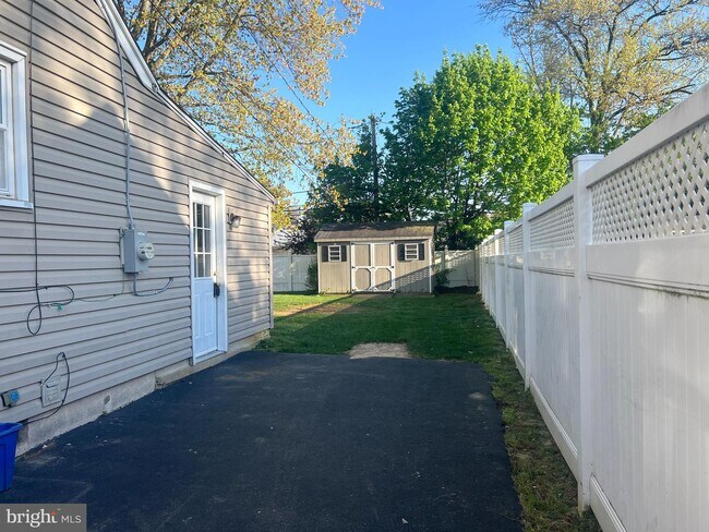 Foto del edificio - 3440 Nathan Ave