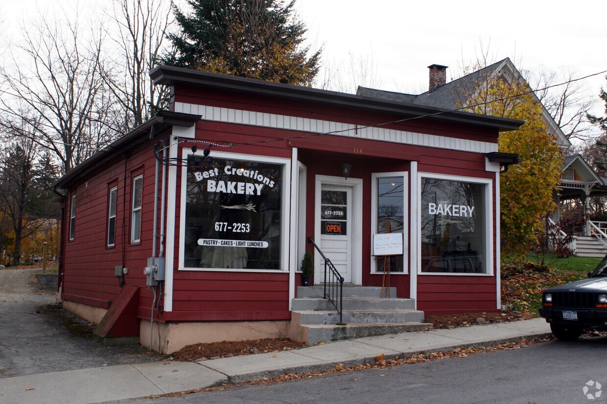Primary Photo - 134-138 Church St
