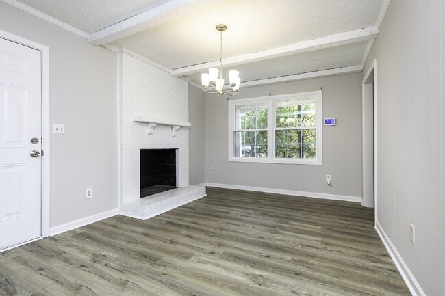 Foto del edificio - Spacious 3BR/2.5BA with Fenced Yard & Attached Garage in Piedmont $1,850/mo rent