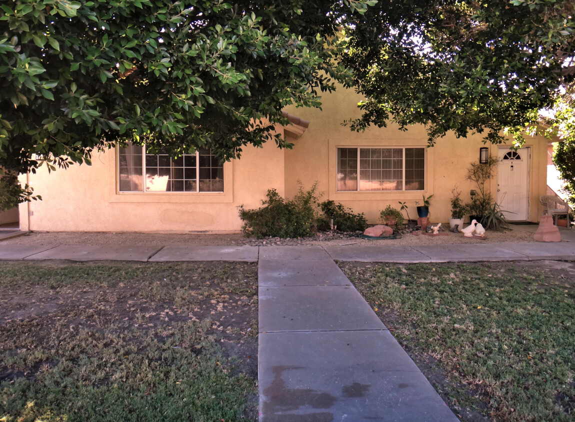 Primary Photo - 29840 Landau Blvd