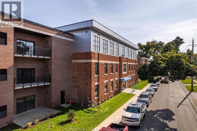 Photo du bâtiment - 1370 Argyle Rd