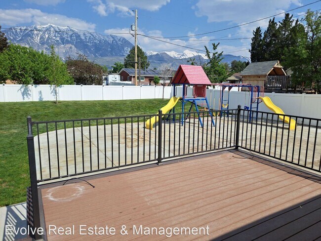 Building Photo - 5 br, 3 bath House - 1170 N Main St