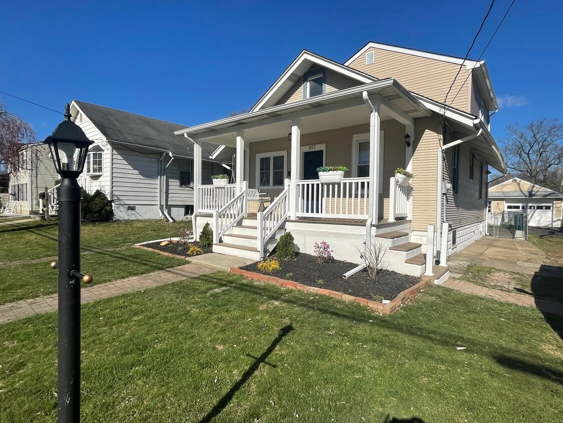 Front Porch with Swing - 557 W Graisbury Ave (Audubon, NJ)