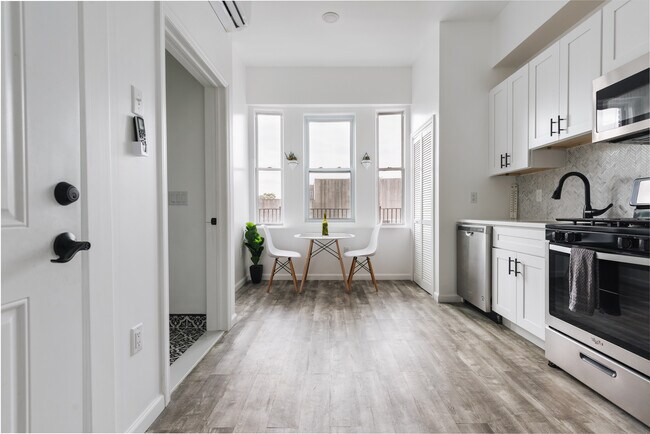 Foto del edificio - 320 Central Ave