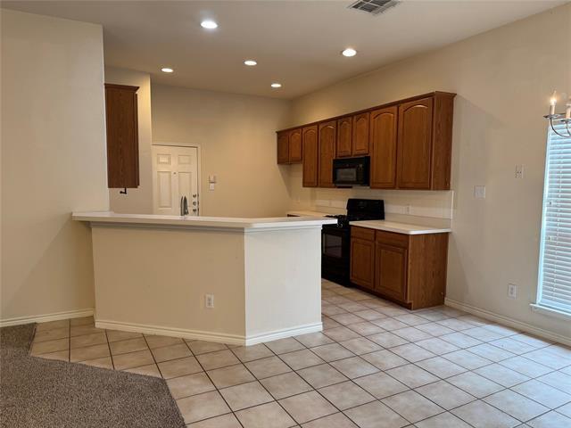 Foto del edificio - 9417 Timber Wagon Dr