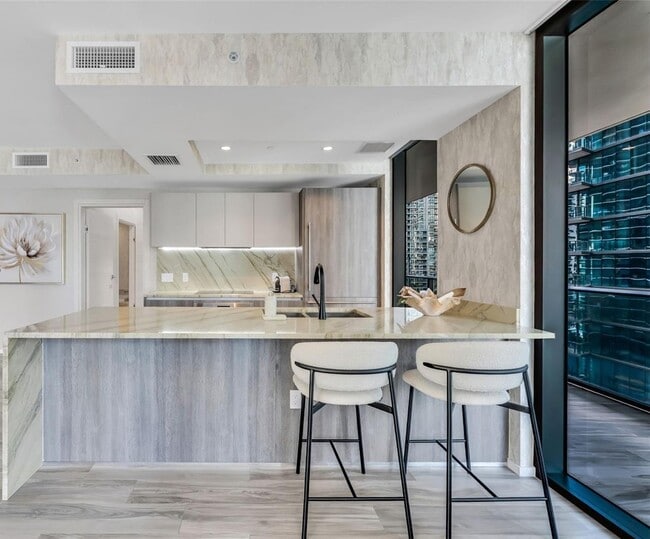 Foto del edificio - 801 S Miami Ave