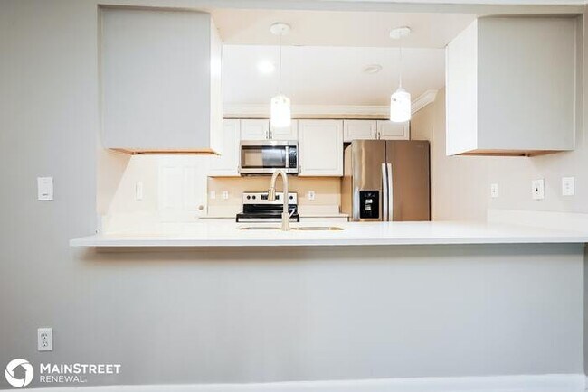 Building Photo - 17192 PHLOX DR, FORT MYERS, FL 33967