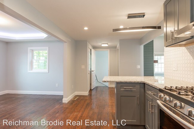 Foto del edificio - 3 br, 2 bath House - 176 Montowese
