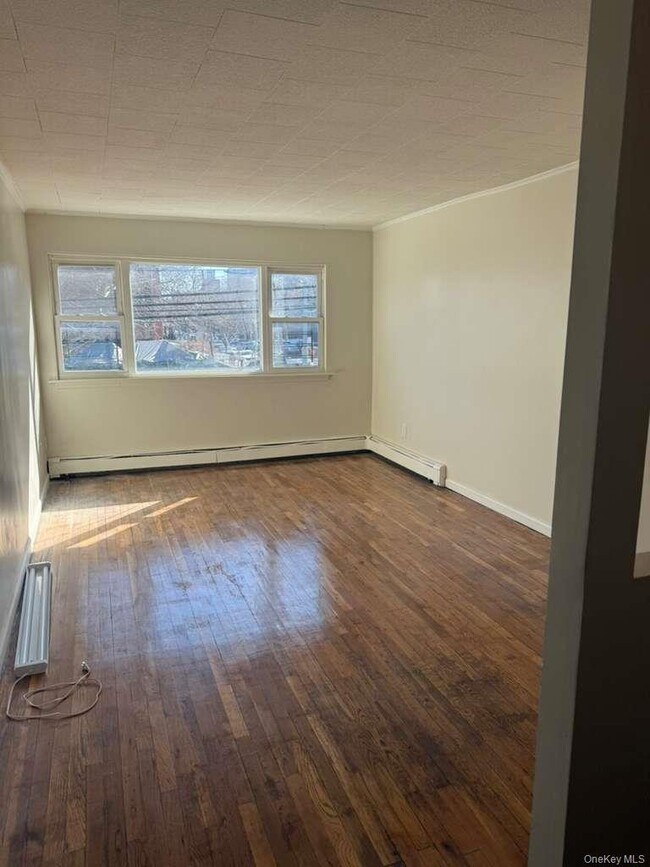 Foto del edificio - 1745 Seward Ave