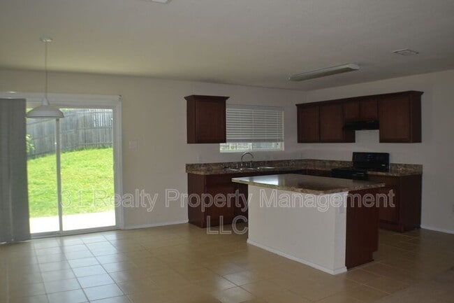 Building Photo - 1305 Swan Ridge Dr