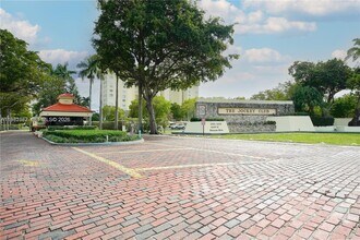 Building Photo - 11111 Biscayne Blvd