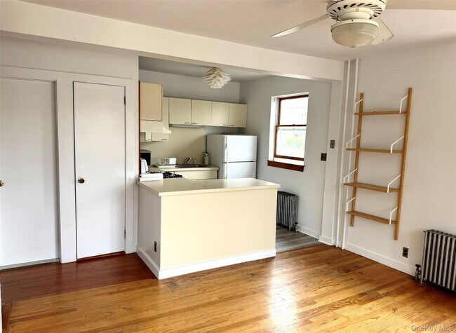 Building Photo - 12 Villard Ave