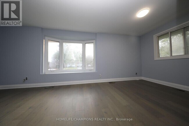 Building Photo - 9 Stoney Creek Dr