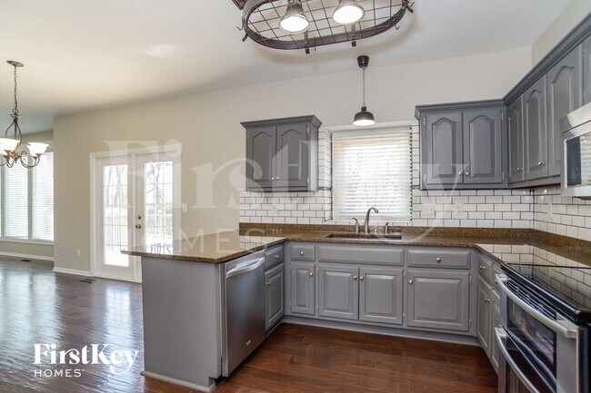 Foto del edificio - 15688 S Downing Ct