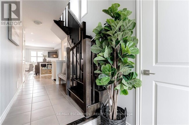 Photo du bâtiment - 172 Westbank Trail