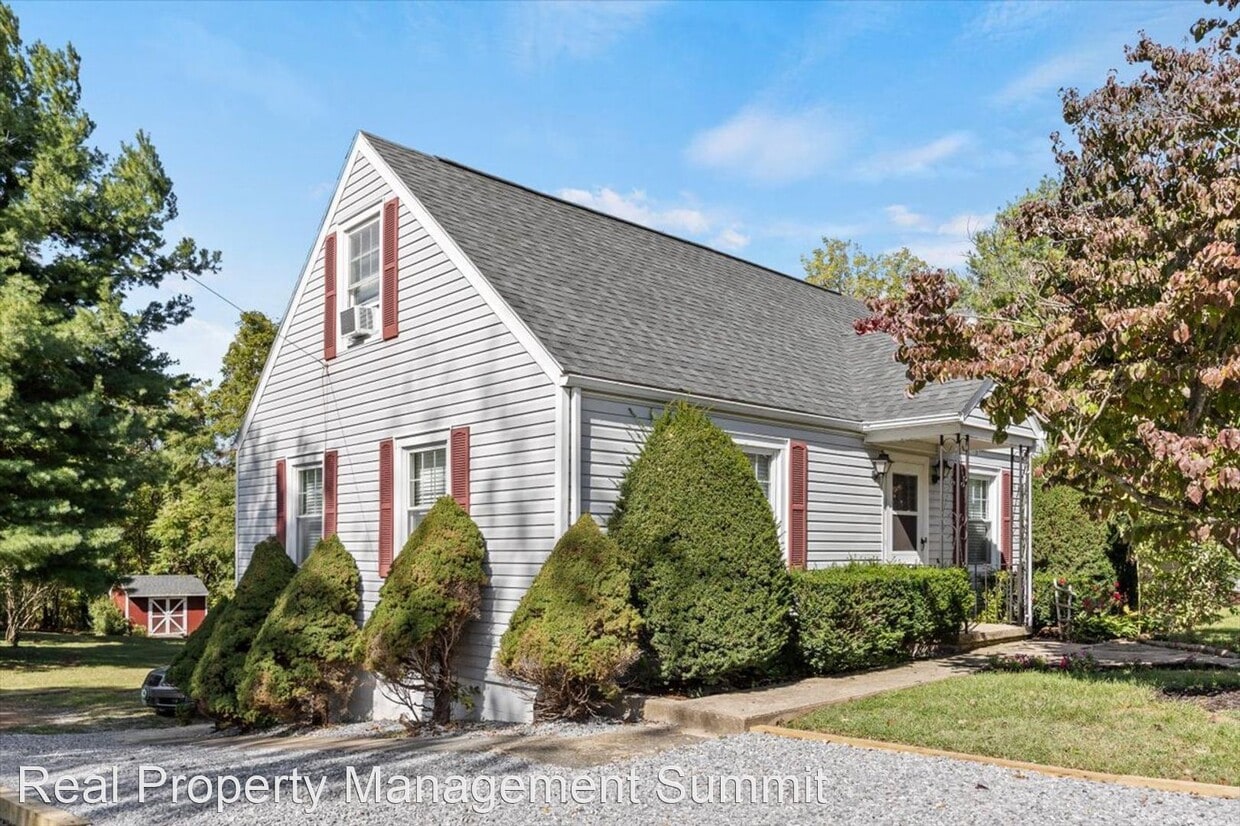 78 Woodlee Rd, Staunton, VA 24401 House Rental in Staunton, VA
