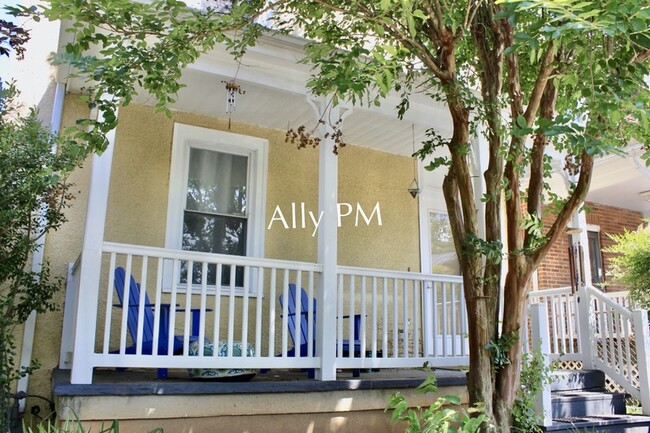 Building Photo - 208 6th St NW