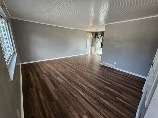 Building Photo - 3627 Mesa Grande Dr