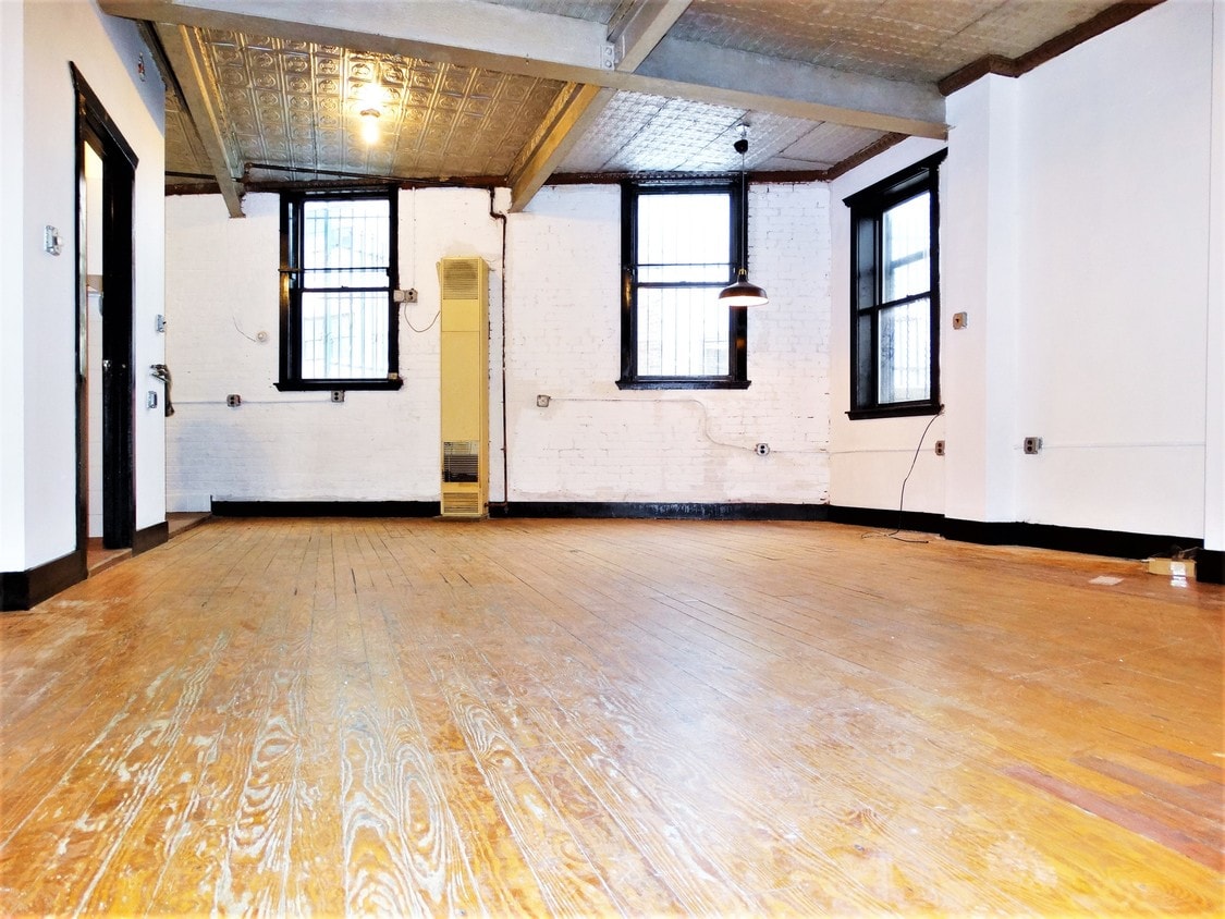 Primary Photo - 1111 Dekalb Ave