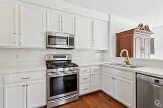 Building Photo - 9 Gable Ct
