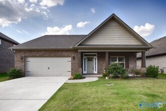 Building Photo - 171 Kingswood Dr