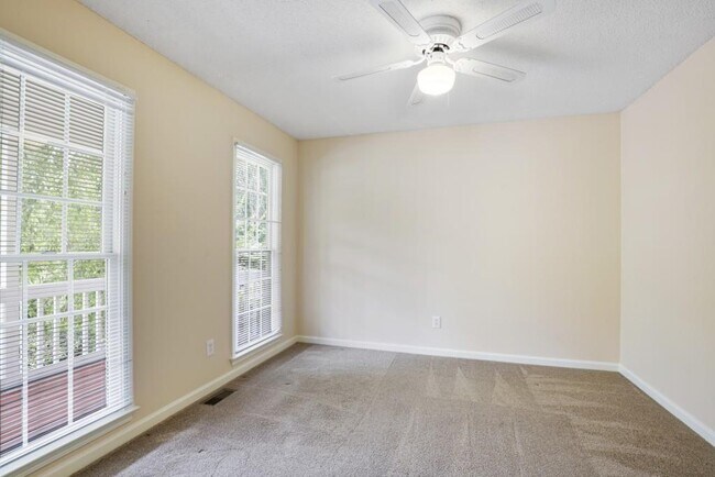 Foto del edificio - 1312 Dungan Dr NW