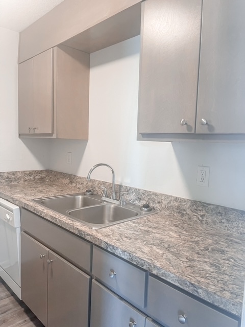 Kitchen - Regency Apartments