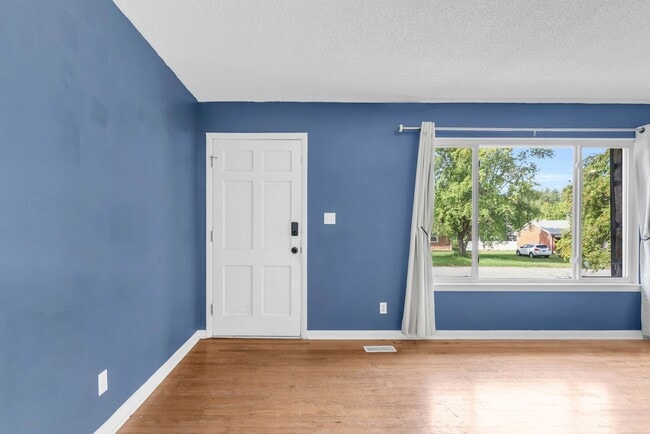 Building Photo - Located in the Heart of Hixson! 3 beds, 2 ...