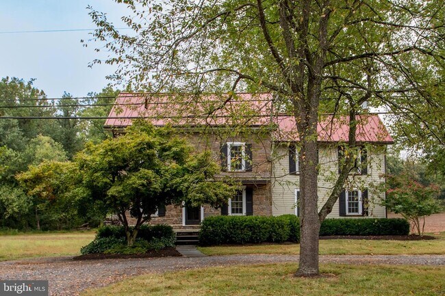 Foto del edificio - 2170 Daniel Bray Hwy