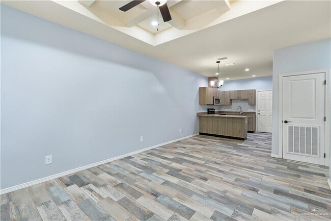 Foto del edificio - 13 Teague Ave