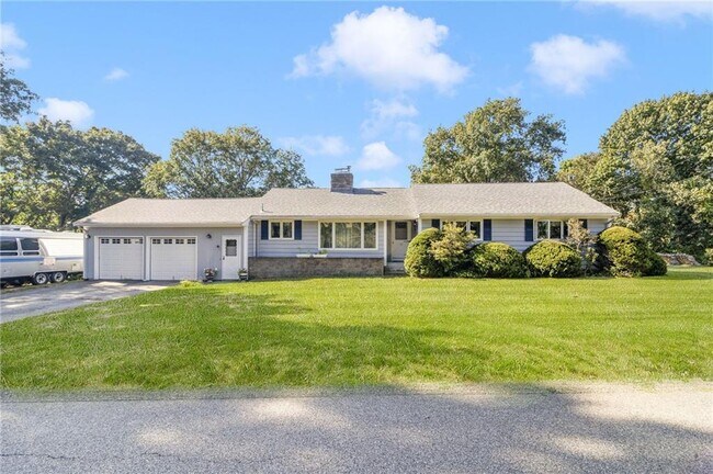Building Photo - 27 Westwood Dr