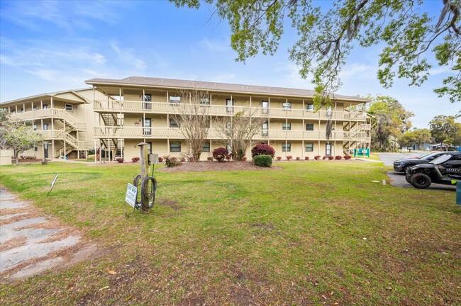 Foto del edificio - 207 Azalea Rd