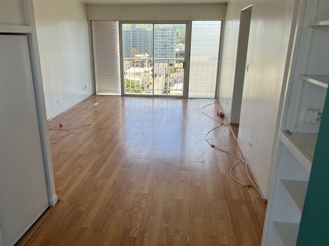 Foto principal - 3 Bedroom / 1.5 Bath in Honolulu