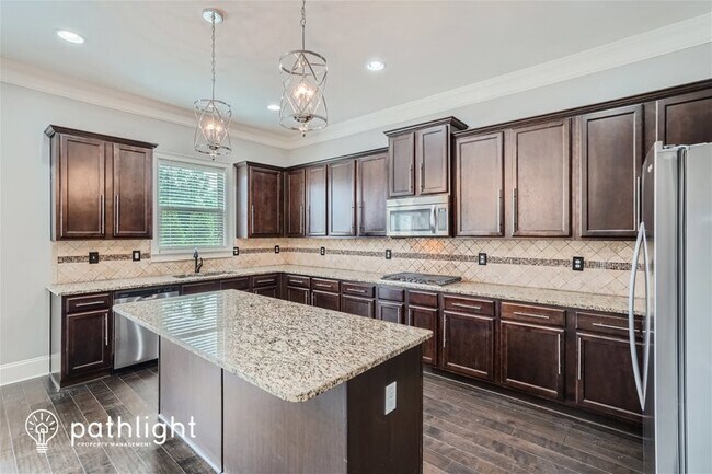 Building Photo - 1801 Schofield Drive