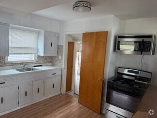 Building Photo - 8414 Renwood Dr