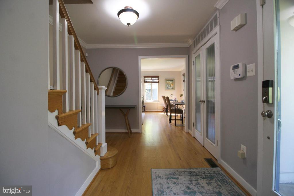 Primary Photo - 6951 Duncraig Ct
